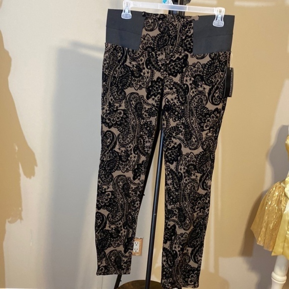 Signature studio size large‎  new with tags pants. Very unique